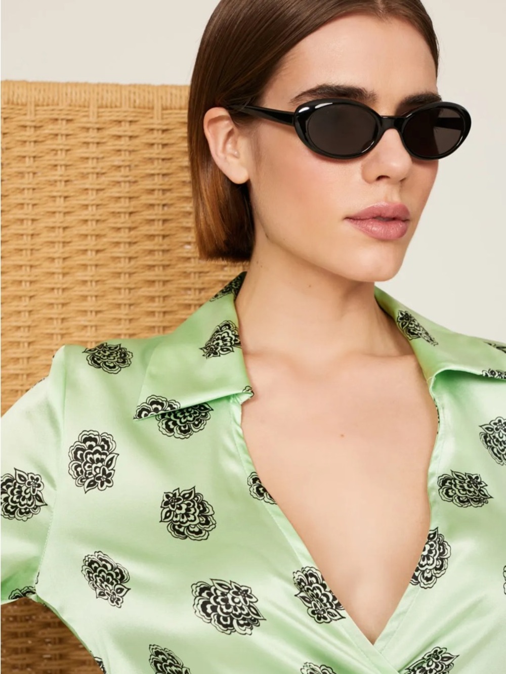 Illesteva Black Oval Seattle Sunglasses